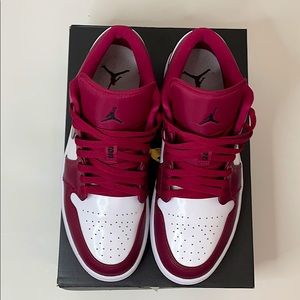 Jordan 1 low Noble Red